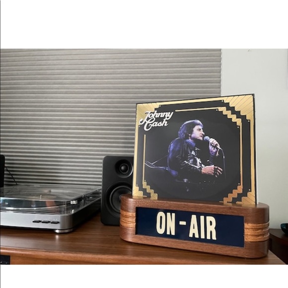 It’s back!!!!!!   🎉HP 🎉 Vinyl Record Stand Real wood - Picture 3 of 12